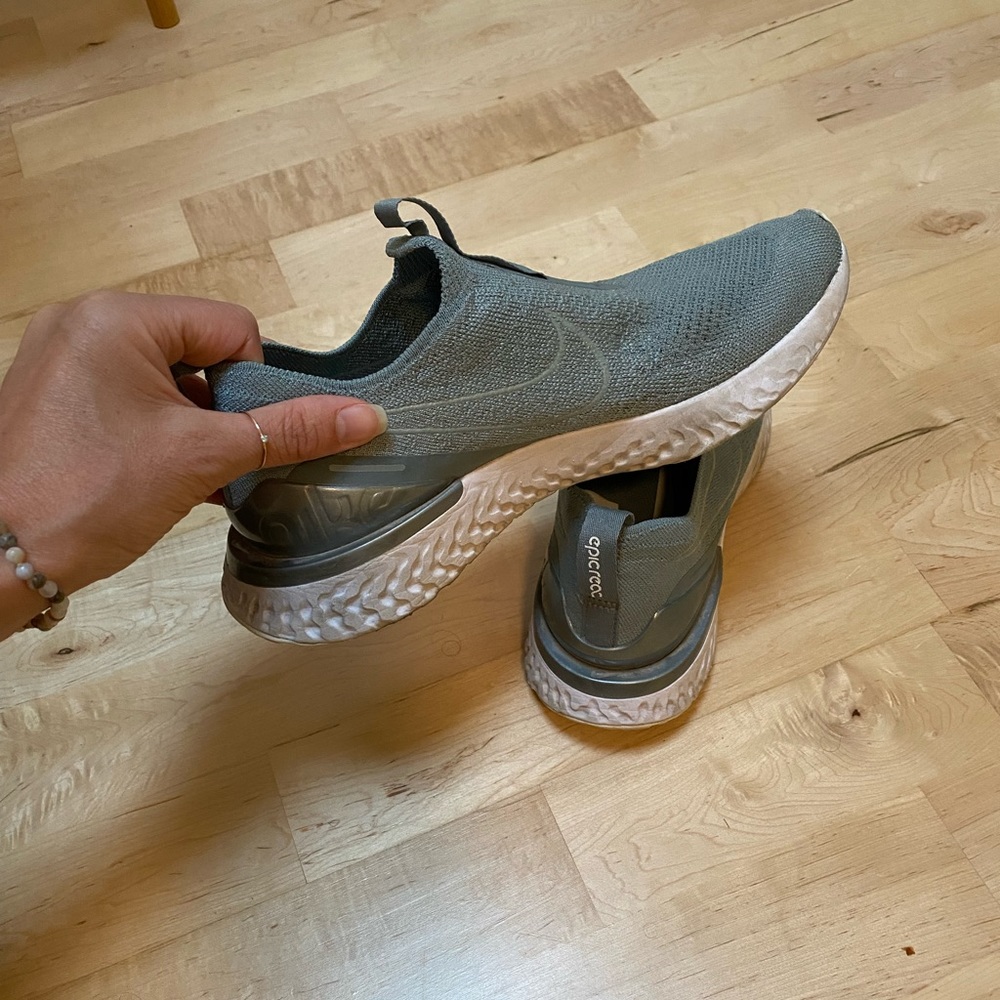 Nike Epic Phantom React Flyknit 8.5 in Silver Blue